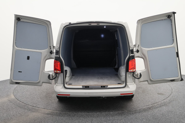 Volkswagen Transporter 2.0 TDI DSG L2H1 Leer, 3-Zits, Camera, Cruise, Airco, Apple Carplay, SideSteps, Elektrisch Pakket, 18''