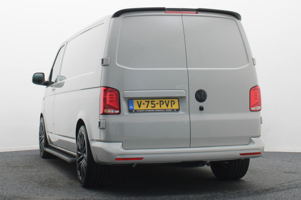 Volkswagen Transporter 2.0 TDI DSG L2H1 Leer, 3-Zits, Camera, Cruise, Airco, Apple Carplay, SideSteps, Elektrisch Pakket, 18''