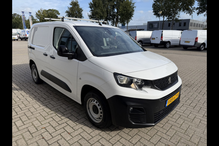 Peugeot Partner 1.5 BlueHDI 102pk Premium / vaste prijs rijklaar € 10.950 ex btw / 6 versnellingen / lease vanaf € 185 / trekhaak 1500 kg / dakdragers / airco / cruise / euro 6 / bpm vrij