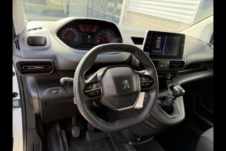 Peugeot Partner 1.5 BlueHDI 102pk Premium / vaste prijs rijklaar € 10.950 ex btw / 6 versnellingen / lease vanaf € 185 / trekhaak 1500 kg / dakdragers / airco / cruise / euro 6 / bpm vrij