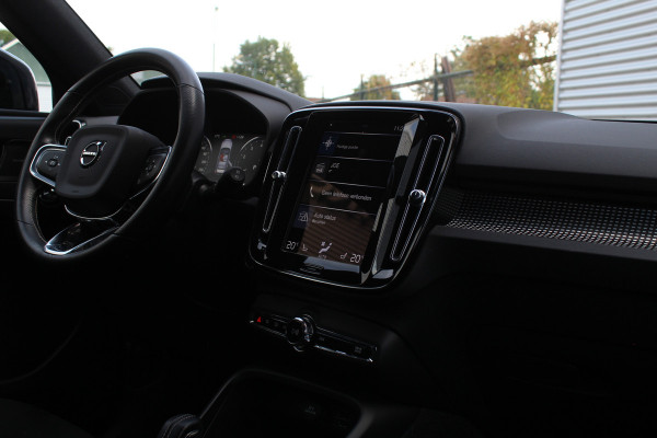Volvo XC40 2.0 B4 R-Design | Harman Kardon | Trekhaak | Memory | Adaptieve Cruise | Elektr. Achterklep