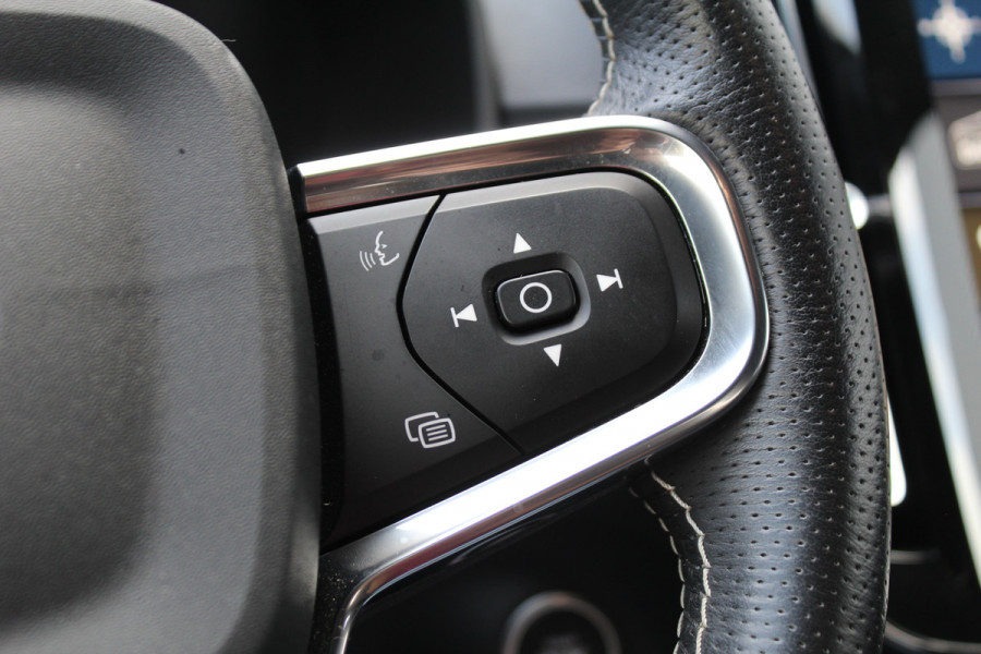 Volvo XC40 2.0 B4 R-Design | Harman Kardon | Trekhaak | Memory | Adaptieve Cruise | Elektr. Achterklep