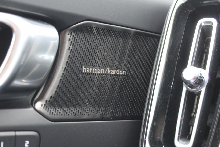 Volvo XC40 2.0 B4 R-Design | Harman Kardon | Trekhaak | Memory | Adaptieve Cruise | Elektr. Achterklep