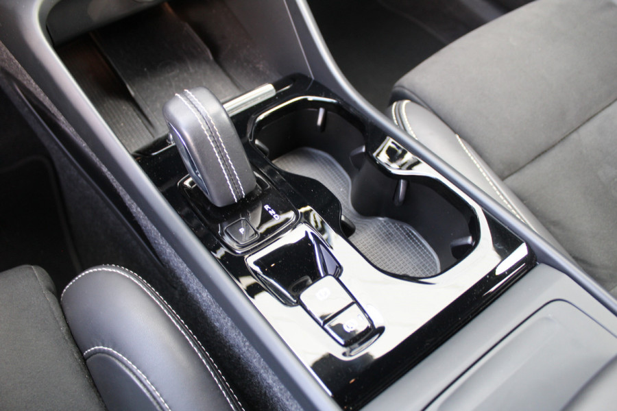 Volvo XC40 2.0 B4 R-Design | Harman Kardon | Trekhaak | Memory | Adaptieve Cruise | Elektr. Achterklep