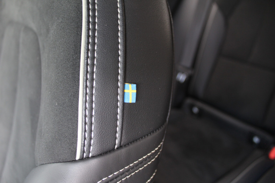 Volvo XC40 2.0 B4 R-Design | Harman Kardon | Trekhaak | Memory | Adaptieve Cruise | Elektr. Achterklep