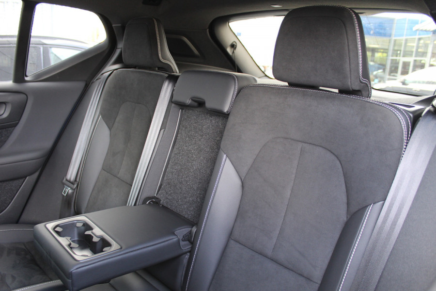 Volvo XC40 2.0 B4 R-Design | Harman Kardon | Trekhaak | Memory | Adaptieve Cruise | Elektr. Achterklep