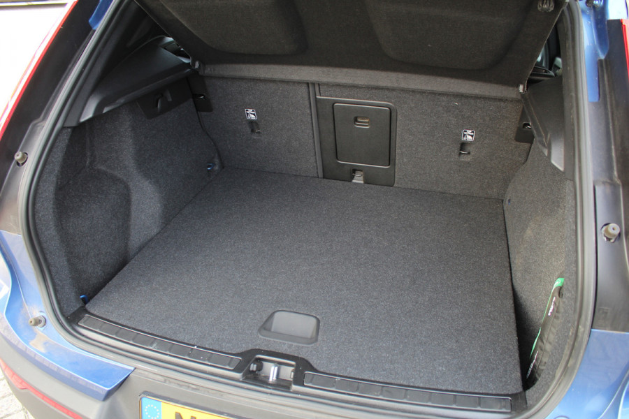 Volvo XC40 2.0 B4 R-Design | Harman Kardon | Trekhaak | Memory | Adaptieve Cruise | Elektr. Achterklep