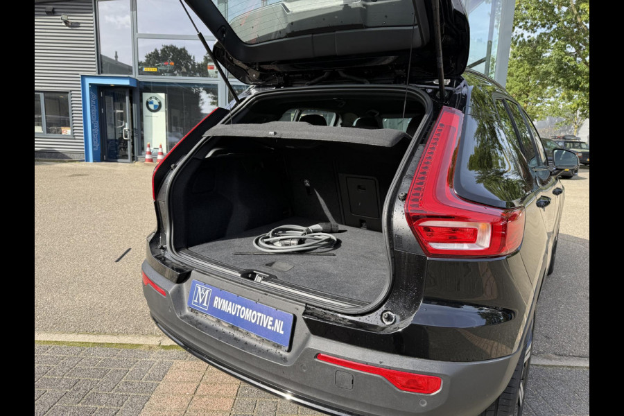 Volvo XC40 Recharge Core 70 kWh VAN: € 31.900- VOOR: € 29.877,- UW HERFSTVOORDEEL: € 2.023,-| SOH 91%| ELEK. TREKHAAK| WINTERPAKKET| STOEL +STUURVERWARMING| WARMTEPOMP| ACHTERUITRIJCAMERA| RIJKLAARPRIJS INCL. 12 MND BOVAG GARANTIE