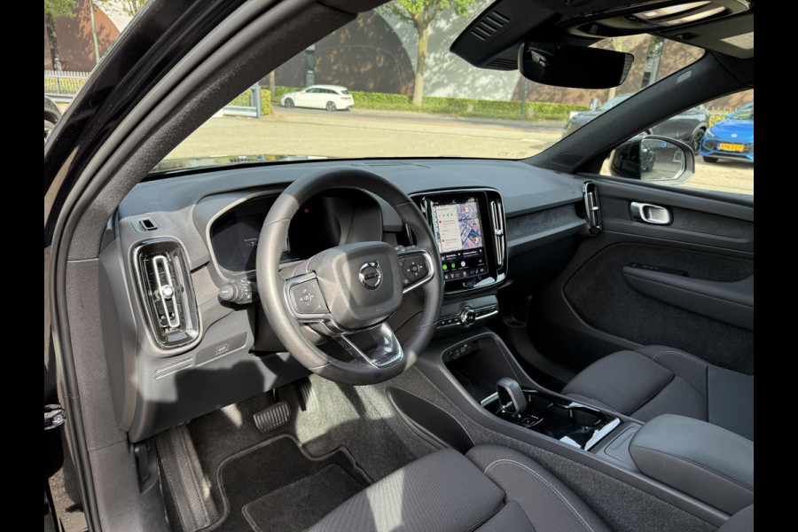 Volvo XC40 Recharge Core 70 kWh VAN: € 31.900- VOOR: € 29.877,- UW HERFSTVOORDEEL: € 2.023,-| SOH 91%| ELEK. TREKHAAK| WINTERPAKKET| STOEL +STUURVERWARMING| WARMTEPOMP| ACHTERUITRIJCAMERA| RIJKLAARPRIJS INCL. 12 MND BOVAG GARANTIE