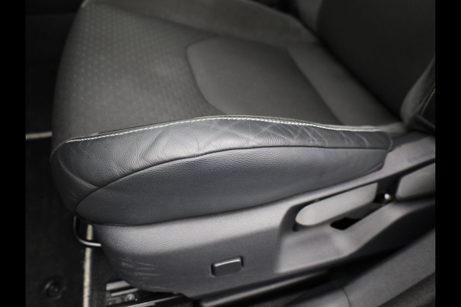 Toyota Corolla Touring Sports Hybrid 200 Executive | JBL | Head Up | Trekhaak afnb. | BSM | Keyless | Elk. A-klep | Prijs Rijklaar!!