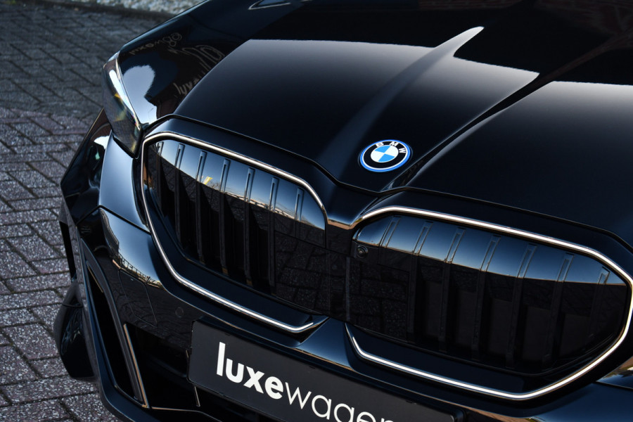 BMW 5 Serie Touring 530e xDrive M-Sport Pro Pano Trekh 360 HUD H/K 20inch