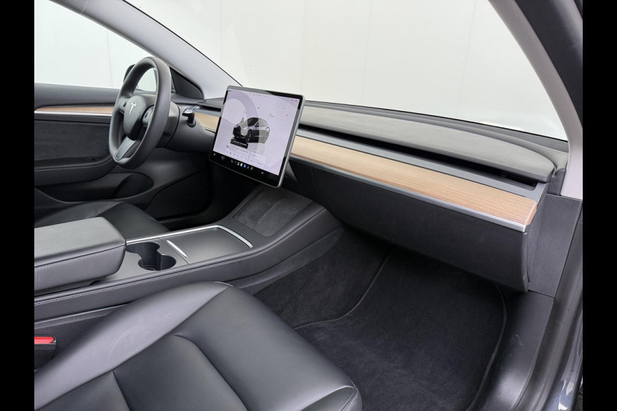 Tesla Model 3 Long Range AWD 75 kWh VAN: 35.900,- VOOR: 33.440,- UW HERFSTVOORDEEL: 2.460,-| FABRIEKSGARANTIE OP ACCU & AANDRIJFLIJN TOT 2031 OF 192.000 KM + ALGEMENE AUTO T/M 06-2027 of 80.000KM! BTW verrekenbaar | SOH 94% |