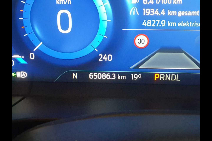 Ford Kuga 2.5 PHEV Titanium | Driver Pack | Technology Pack | Stoelverwarming