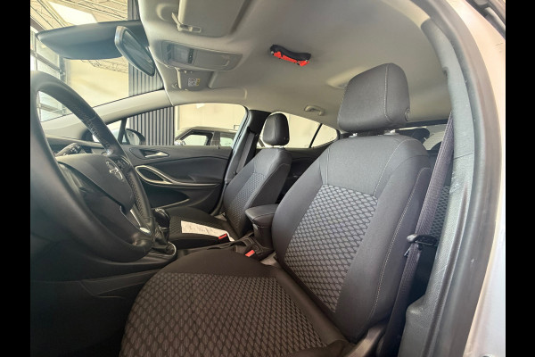 Opel Astra 1.2
