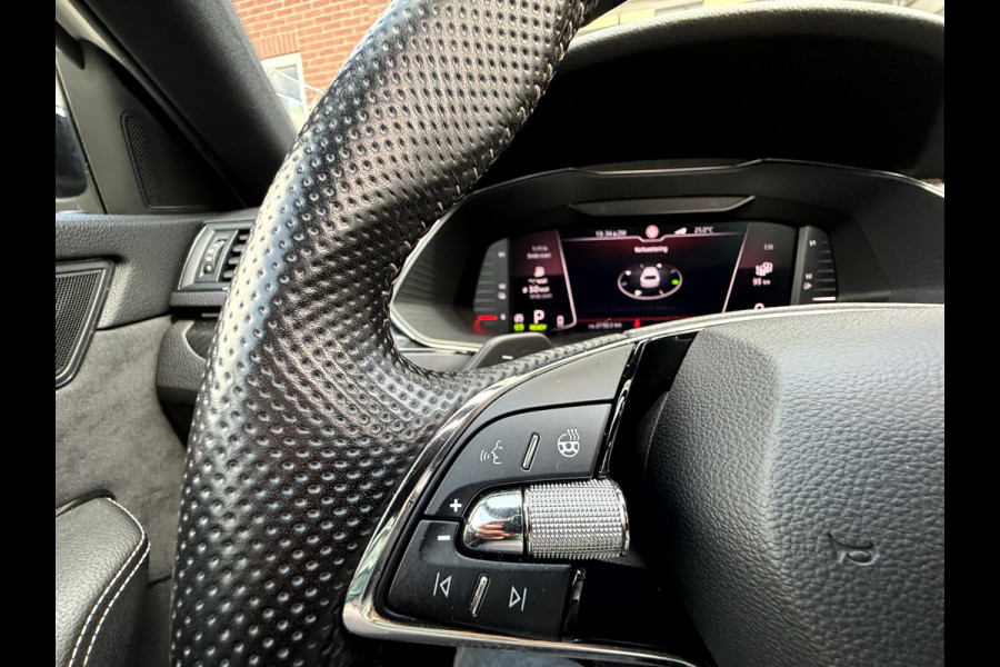 Škoda Superb Combi 1.4 TSI iV Sportline Business Panoramadak, Trekhaak