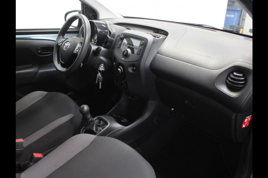 Toyota Aygo 1.0 VVT-i x-fun AIRCO | CV | LED | STB | BLUETOOTH | ELRM | ISOFIX
