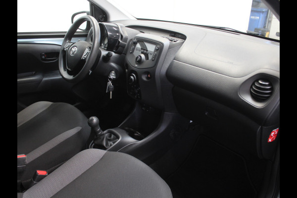 Toyota Aygo 1.0 VVT-i x-fun AIRCO | CV | LED | STB | BLUETOOTH | ELRM | ISOFIX