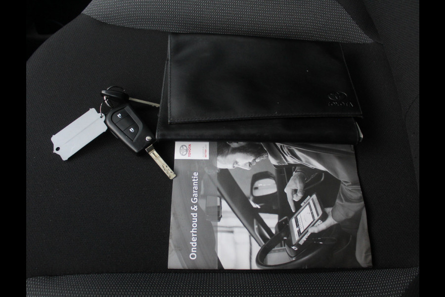 Toyota Aygo 1.0 VVT-i x-fun AIRCO | CV | LED | STB | BLUETOOTH | ELRM | ISOFIX