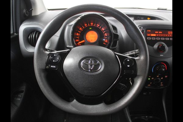 Toyota Aygo 1.0 VVT-i x-fun AIRCO | CV | LED | STB | BLUETOOTH | ELRM | ISOFIX