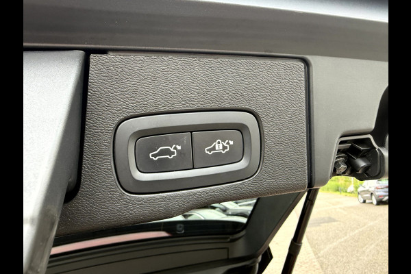 Volvo XC60 2.0 T6 AWD Business Pro Panoramadak, Trekhaaak, NL. Auto