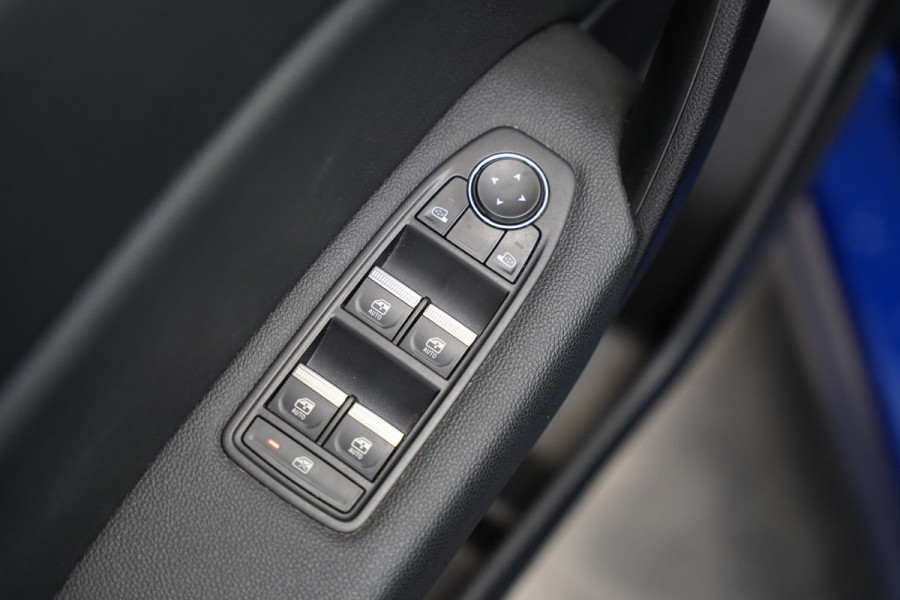 Renault Captur 1.6 E-Tech Hybrid 145 Intens Full-led Navigatie Trekhaak