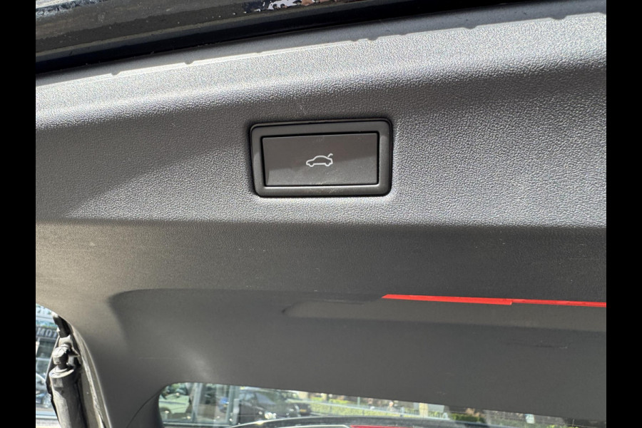 Volkswagen ID7 77 kWh Pro SOH 96%| 360 CAMERA | ELEKTRISCHE ACHTERKLEP| DODE HOEK SENSOR | ELEKTRISCHE TREKHAAK | STOEL + STUURVERWARMING + MASSAGE | KEY LESS | RIJKLAAPRIJS INCL. 12 MND BOVAG GARANTIE|