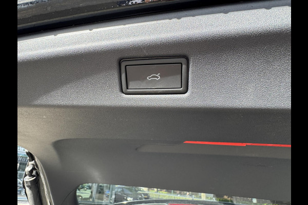 Volkswagen ID7 77 kWh Pro SOH 96%| 360 CAMERA | ELEKTRISCHE ACHTERKLEP| DODE HOEK SENSOR | ELEKTRISCHE TREKHAAK | STOEL + STUURVERWARMING + MASSAGE | KEY LESS | RIJKLAAPRIJS INCL. 12 MND BOVAG GARANTIE|