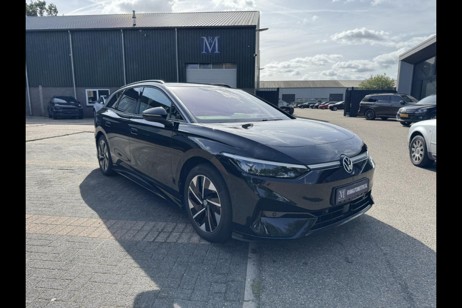Volkswagen ID7 77 kWh Pro SOH 96%| 360 CAMERA | ELEKTRISCHE ACHTERKLEP| DODE HOEK SENSOR | ELEKTRISCHE TREKHAAK | STOEL + STUURVERWARMING + MASSAGE | KEY LESS | RIJKLAAPRIJS INCL. 12 MND BOVAG GARANTIE|