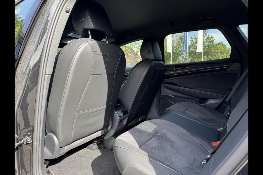 Volkswagen ID7 77 kWh Pro SOH 96%| 360 CAMERA | ELEKTRISCHE ACHTERKLEP| DODE HOEK SENSOR | ELEKTRISCHE TREKHAAK | STOEL + STUURVERWARMING + MASSAGE | KEY LESS | RIJKLAAPRIJS INCL. 12 MND BOVAG GARANTIE|