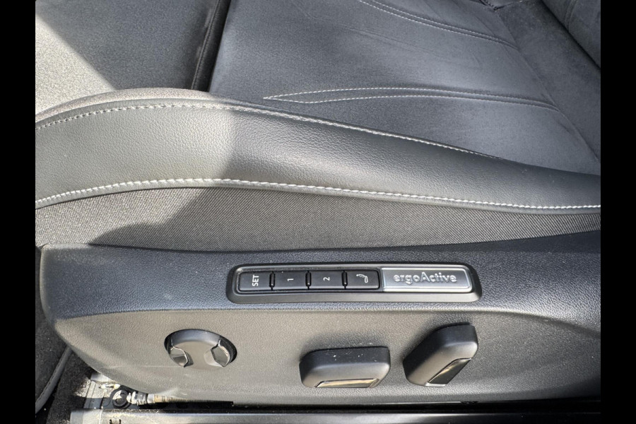 Volkswagen ID7 77 kWh Pro SOH 96%| 360 CAMERA | ELEKTRISCHE ACHTERKLEP| DODE HOEK SENSOR | ELEKTRISCHE TREKHAAK | STOEL + STUURVERWARMING + MASSAGE | KEY LESS | RIJKLAAPRIJS INCL. 12 MND BOVAG GARANTIE|