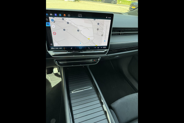 Volkswagen ID7 77 kWh Pro SOH 96%| 360 CAMERA | ELEKTRISCHE ACHTERKLEP| DODE HOEK SENSOR | ELEKTRISCHE TREKHAAK | STOEL + STUURVERWARMING + MASSAGE | KEY LESS | RIJKLAAPRIJS INCL. 12 MND BOVAG GARANTIE|