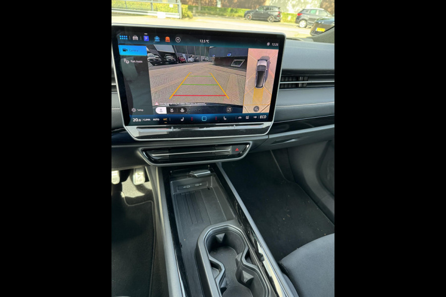 Volkswagen ID7 77 kWh Pro SOH 96%| 360 CAMERA | ELEKTRISCHE ACHTERKLEP| DODE HOEK SENSOR | ELEKTRISCHE TREKHAAK | STOEL + STUURVERWARMING + MASSAGE | KEY LESS | RIJKLAAPRIJS INCL. 12 MND BOVAG GARANTIE|