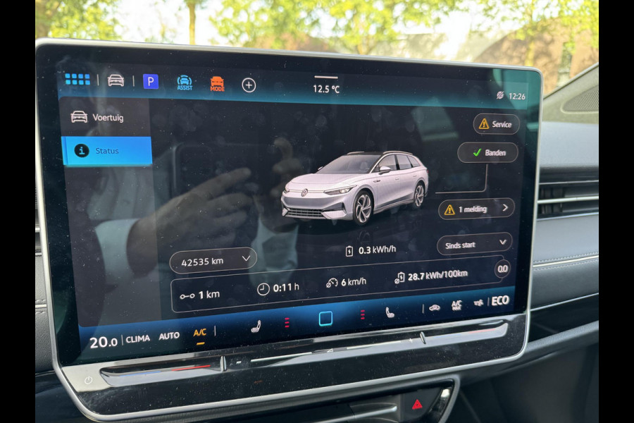Volkswagen ID7 77 kWh Pro SOH 96%| 360 CAMERA | ELEKTRISCHE ACHTERKLEP| DODE HOEK SENSOR | ELEKTRISCHE TREKHAAK | STOEL + STUURVERWARMING + MASSAGE | KEY LESS | RIJKLAAPRIJS INCL. 12 MND BOVAG GARANTIE|