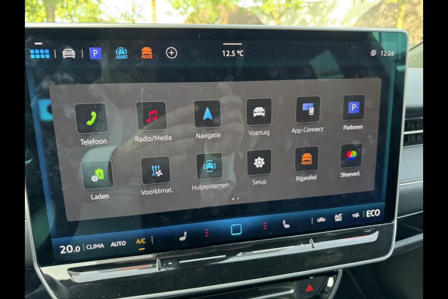 Volkswagen ID7 77 kWh Pro SOH 96%| 360 CAMERA | ELEKTRISCHE ACHTERKLEP| DODE HOEK SENSOR | ELEKTRISCHE TREKHAAK | STOEL + STUURVERWARMING + MASSAGE | KEY LESS | RIJKLAAPRIJS INCL. 12 MND BOVAG GARANTIE|