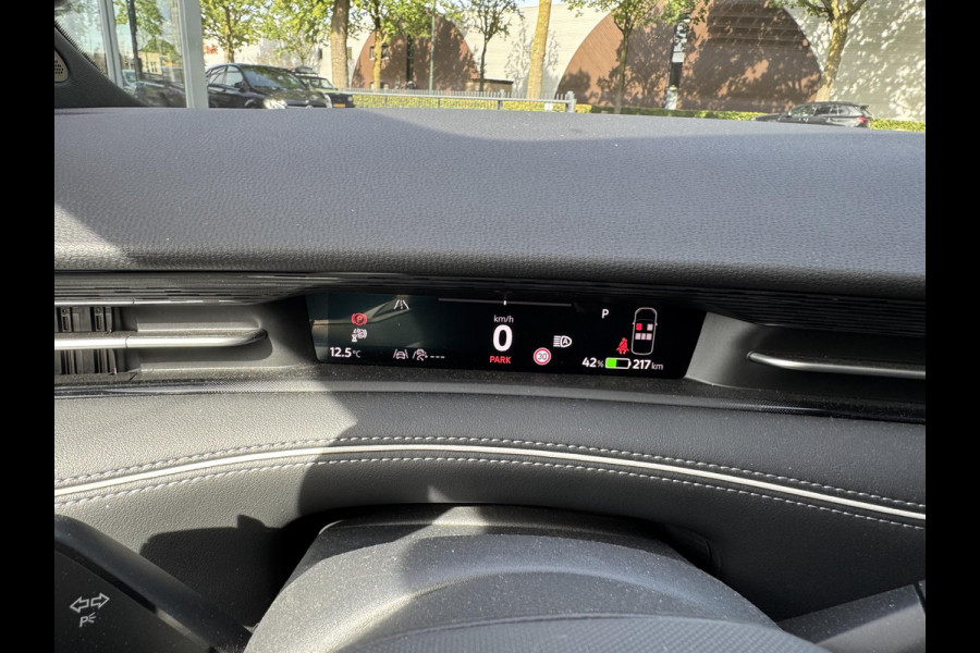 Volkswagen ID7 77 kWh Pro SOH 96%| 360 CAMERA | ELEKTRISCHE ACHTERKLEP| DODE HOEK SENSOR | ELEKTRISCHE TREKHAAK | STOEL + STUURVERWARMING + MASSAGE | KEY LESS | RIJKLAAPRIJS INCL. 12 MND BOVAG GARANTIE|