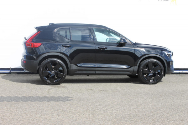 Volvo XC40 2.0 B3 Plus Black Edition Google Infotainment / Adaptieve cruise control / Elektrisch bedienbare voorstoelen met geheugen op de bestuurdersstoel / Stoelverwarming