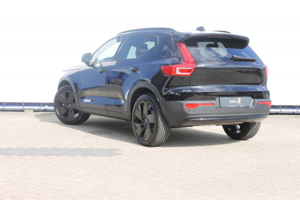 Volvo XC40 2.0 B3 Plus Black Edition Google Infotainment / Adaptieve cruise control / Elektrisch bedienbare voorstoelen met geheugen op de bestuurdersstoel / Stoelverwarming