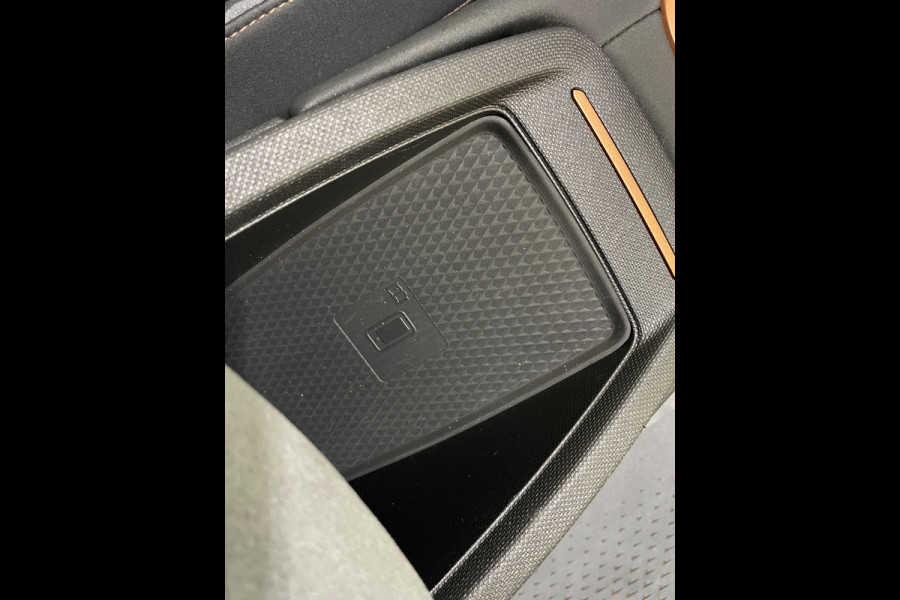 CUPRA Born Copper Edition One 62 kWh AUTOMAAT AIRCO NAVI HEAD UP DISPLAY ELEK STOELEN STOELVERW VELGEN PRIVACYGLAS ZEER NETTE AUTO