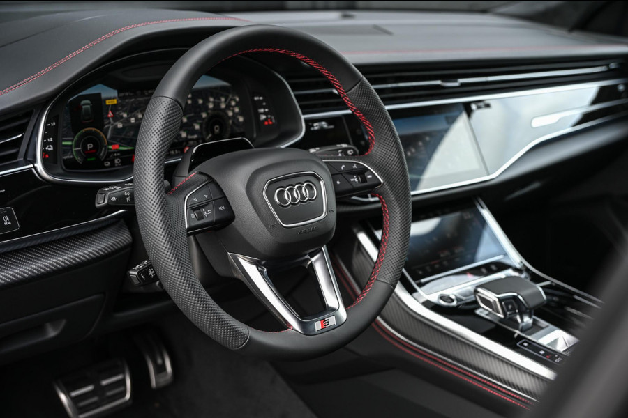 Audi Q8 E-Hybrid Quattro 360KW Competition Plus | Panoramadak | 5 Jr Garantie | Alcantara Hemelbekleding | Carbon Inleg | Stoelmassage + Ventilatie | Achterasbesturing | 360 Camera | B&O Sound | HUD | OLED | Soft Close | Ambiance Interieur |
