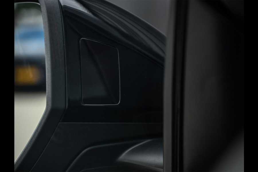 Audi Q8 E-Hybrid Quattro 360KW Competition Plus | Panoramadak | 5 Jr Garantie | Alcantara Hemelbekleding | Carbon Inleg | Stoelmassage + Ventilatie | Achterasbesturing | 360 Camera | B&O Sound | HUD | OLED | Soft Close | Ambiance Interieur |