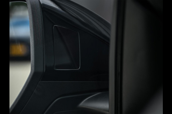 Audi Q8 E-Hybrid Quattro 360KW Competition Plus | Panoramadak | 5 Jr Garantie | Alcantara Hemelbekleding | Carbon Inleg | Stoelmassage + Ventilatie | Achterasbesturing | 360 Camera | B&O Sound | HUD | OLED | Soft Close | Ambiance Interieur |