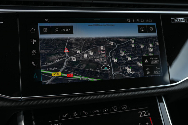 Audi Q8 E-Hybrid Quattro 360KW Competition Plus | Panoramadak | 5 Jr Garantie | Alcantara Hemelbekleding | Carbon Inleg | Stoelmassage + Ventilatie | Achterasbesturing | 360 Camera | B&O Sound | HUD | OLED | Soft Close | Ambiance Interieur |