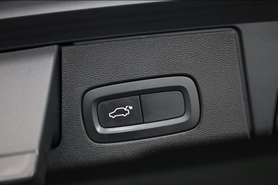Volvo XC60 2.0 T5 Inscription LED/VIRTUAL/LEDER+S.VERKOELING+MEMORY/19" LMV/CAM/CRIUSE/ECC/12 MND GARANTIE!