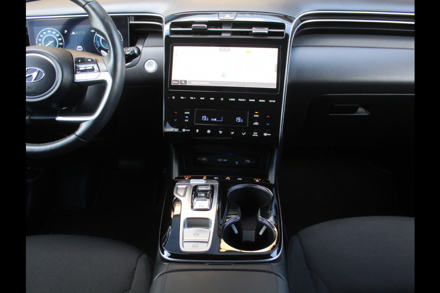 Hyundai Tucson 1.6 T-GDI PHEV Comfort Smart 4WD CARPLAY | CLIMATE | ADAPCRUISE | CAMERA | LMV19 | DAB | LED | STOEL/STUURVERW | ELECAKLEP