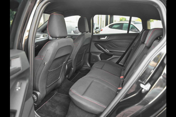 Ford FOCUS Wagon 1.0 EcoBoost Hybrid ST Line Trekhaak ACC Navi Camera Head up