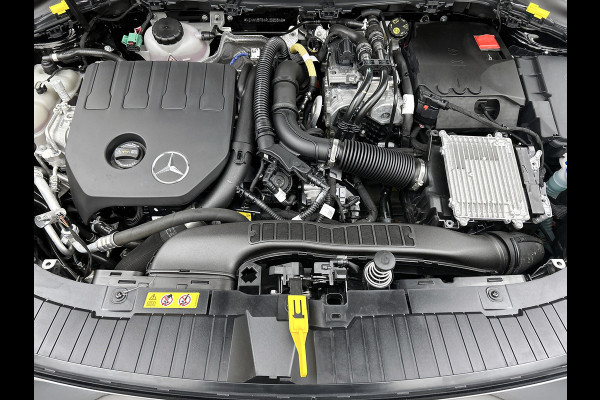 Mercedes-Benz GLA 250 e AMG Line | AMG-LIne In en Exterieur | 360 Camera | Sfeerverlichting | Navigatie | Keyless entry|  Easy-pack | Inclusief 24 maanden MB Certified garantie voor Europa.