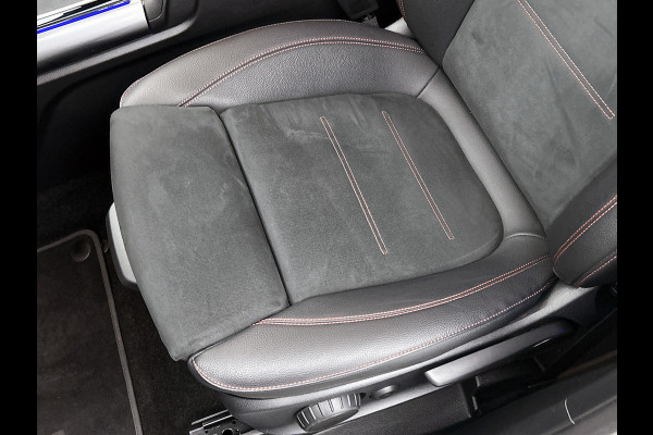 Mercedes-Benz GLA 250 e AMG Line | AMG-LIne In en Exterieur | 360 Camera | Sfeerverlichting | Navigatie | Keyless entry|  Easy-pack | Inclusief 24 maanden MB Certified garantie voor Europa.