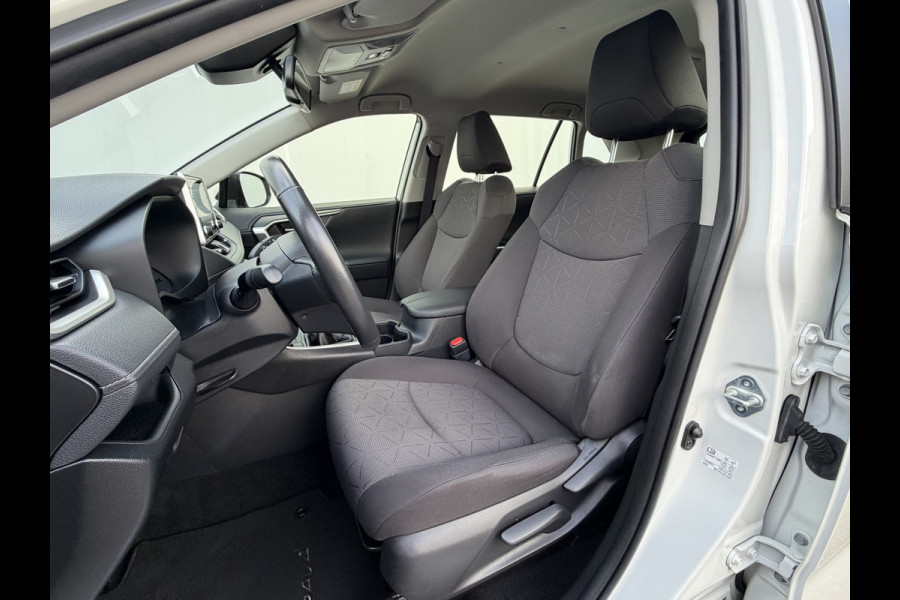 Toyota RAV4 2.0 VVT-iE Business Trekhaak (2000 kg) Adapt.Cruise Carplay Camera Voll.Dealer Onderhouden!