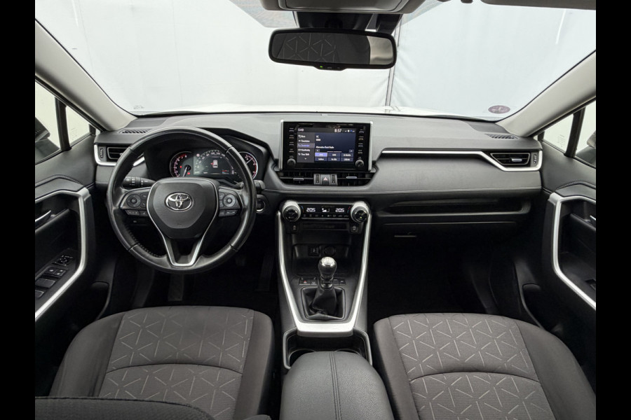 Toyota RAV4 2.0 VVT-iE Business Trekhaak (2000 kg) Adapt.Cruise Carplay Camera Voll.Dealer Onderhouden!