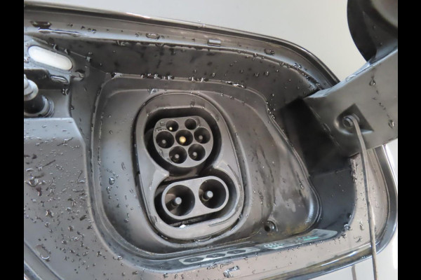 Volkswagen ID.3 Pro 58 kWh | SOH 93% | Warmtepomp | Navigatie | Style Pakket |